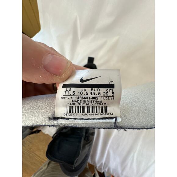 Nike Air VaporMax 2019 Black Metallic Gold  mens sneaker size 11 - Picture 8 of 8